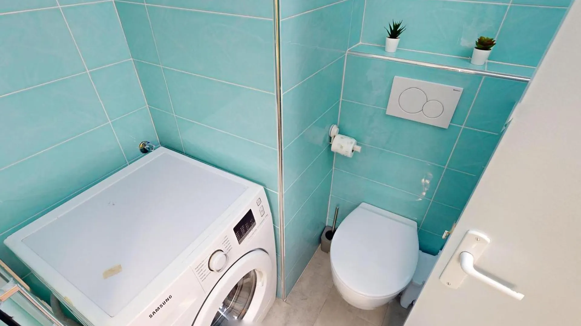 Studio Avec Terrasse Pres De La Mer, Animaux Admis - Fr-1-196-369 Menton 0*,  France